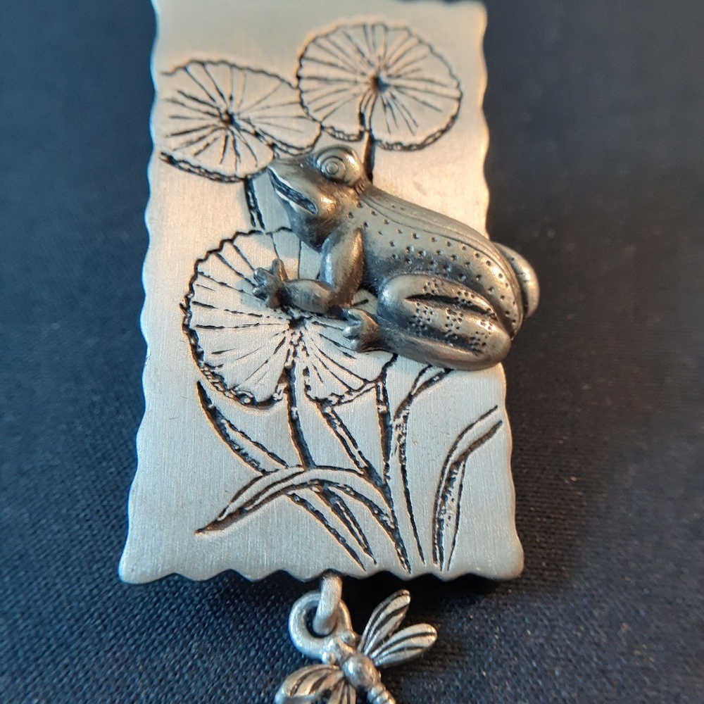 Three dimensional frog on lilypad brooch with dragonfly charm